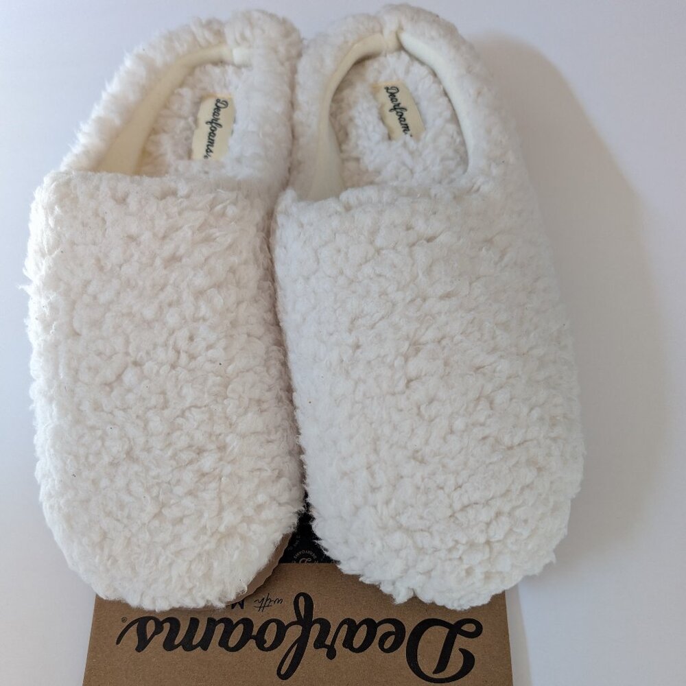 Dearfoams Women’s White Fleece Slippers - New - Large - Picture 3 of 3